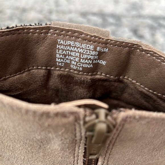 White Mountain 8.5 *Havana* Suede Leather Tassel Ankle Booties EUC - Picture 3 of 11